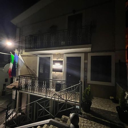 Castel Di Sangro Suite Apartment מראה חיצוני תמונה