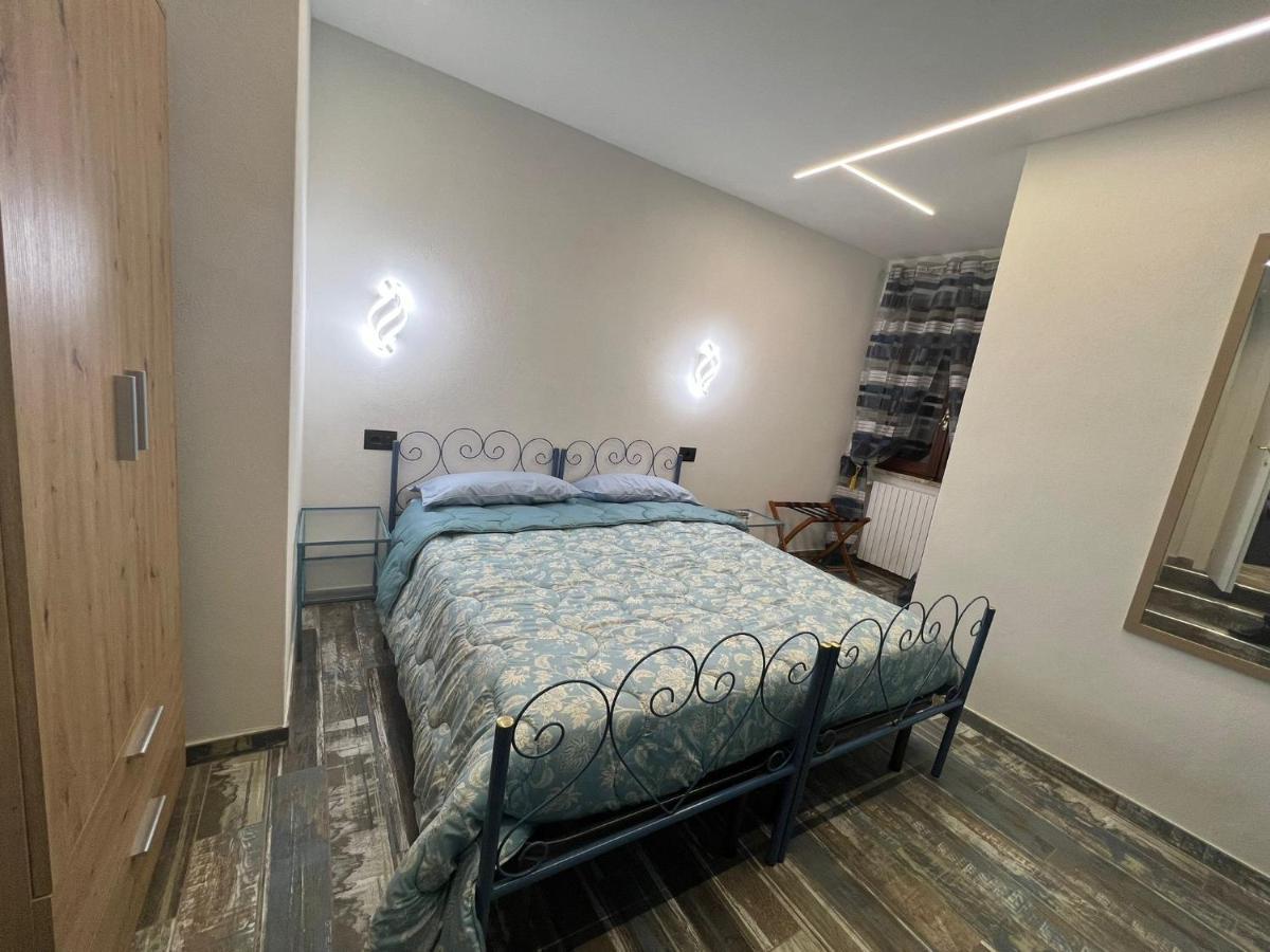 Castel Di Sangro Suite Apartment מראה חיצוני תמונה