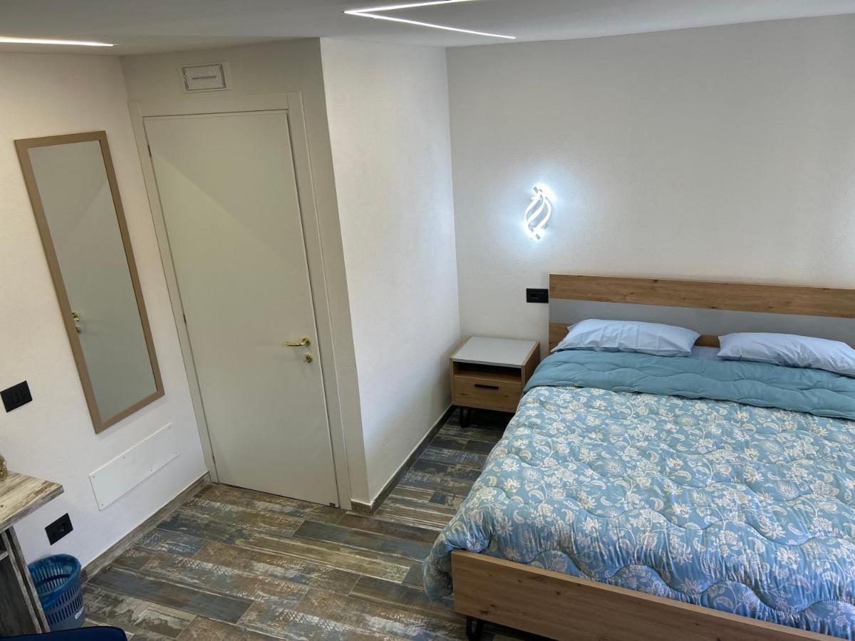 Castel Di Sangro Suite Apartment מראה חיצוני תמונה